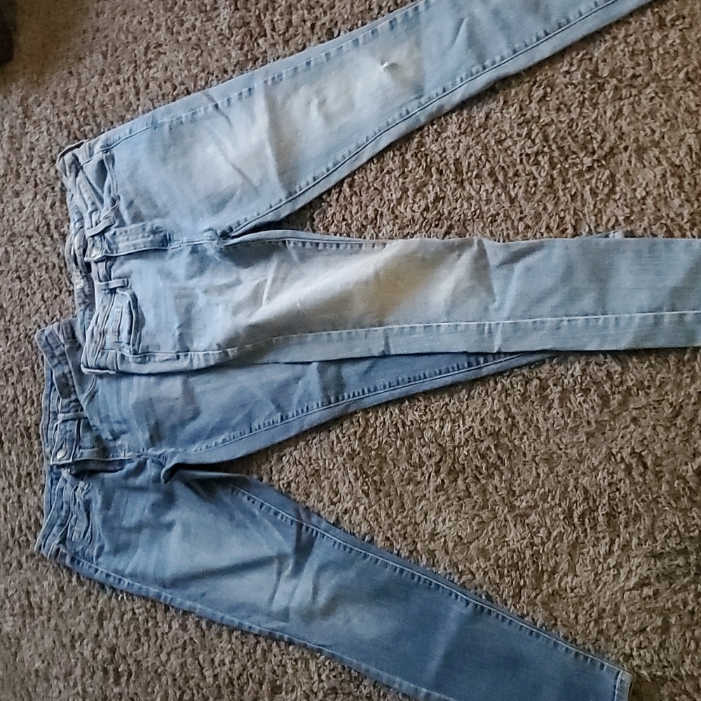 bundle of two pairs of jeans